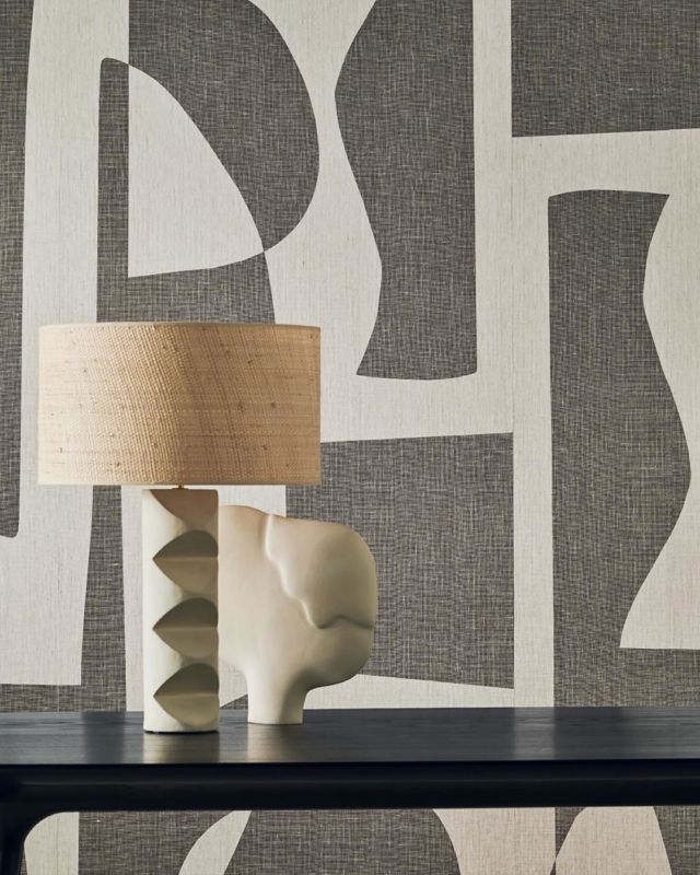 CONCORDANCE from @casamance_official expresses balance and #harmony.
The #organic shapes with their soft lines join with similar forms, creating astonishing symmetries.
This large-scale #geometric composition is covered in a #light and #delicate #linen #voile, to underline the airy nature of the #structure.

CONCORDANCE #wallcovering • EXPLORATION #collection 

#schwartzdesignshowroom #curatedbyschwartz 
#casamance_official #casamancewallcovering #walldesign #walldecor #designinterior #designideas #luxuryitems #homestyling #instahome #instadesign #interiordesign #interiordesigner