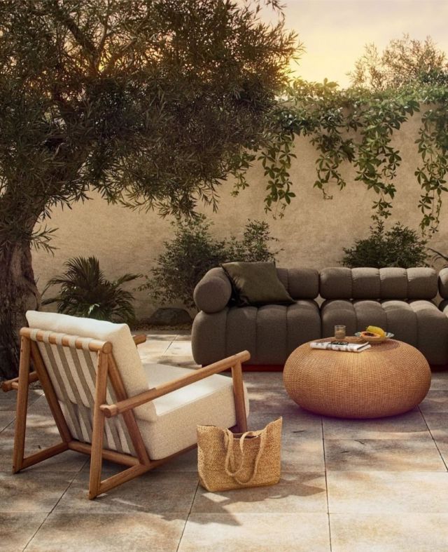 Looking forward to seeing what @fourhandsfurniture has in store @highpointmarket including their stunning line up for outdoor. 

Pictured: Roma Outdoor Sectional, Cardiff Outdoor Chair & Phoenix Outdoor Coffee Table.⁠
⁠

#schwartzdesignshowroom #curatedbyschwartz #interiordesigner #tothetrade